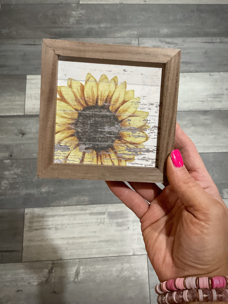 5”x5” Sunflower Chippy Whitewash Block