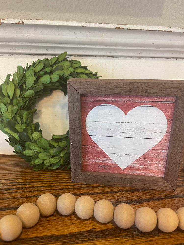 Red w/ White Heart 4x4 Block Sign