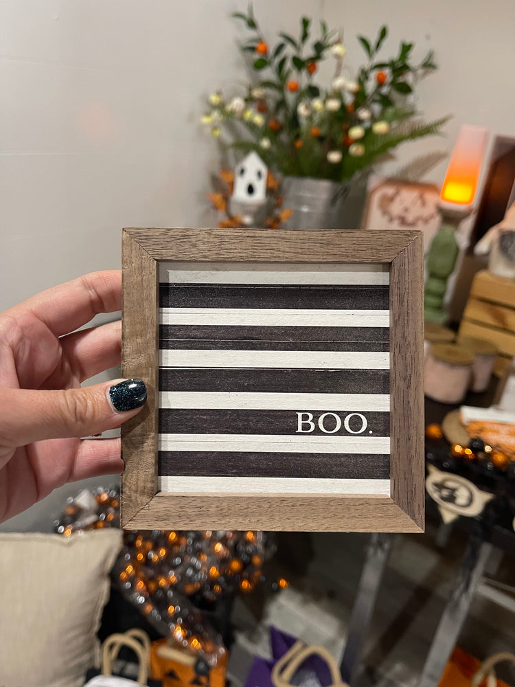 4x4 Black/White Stripe Boo. Block Sign