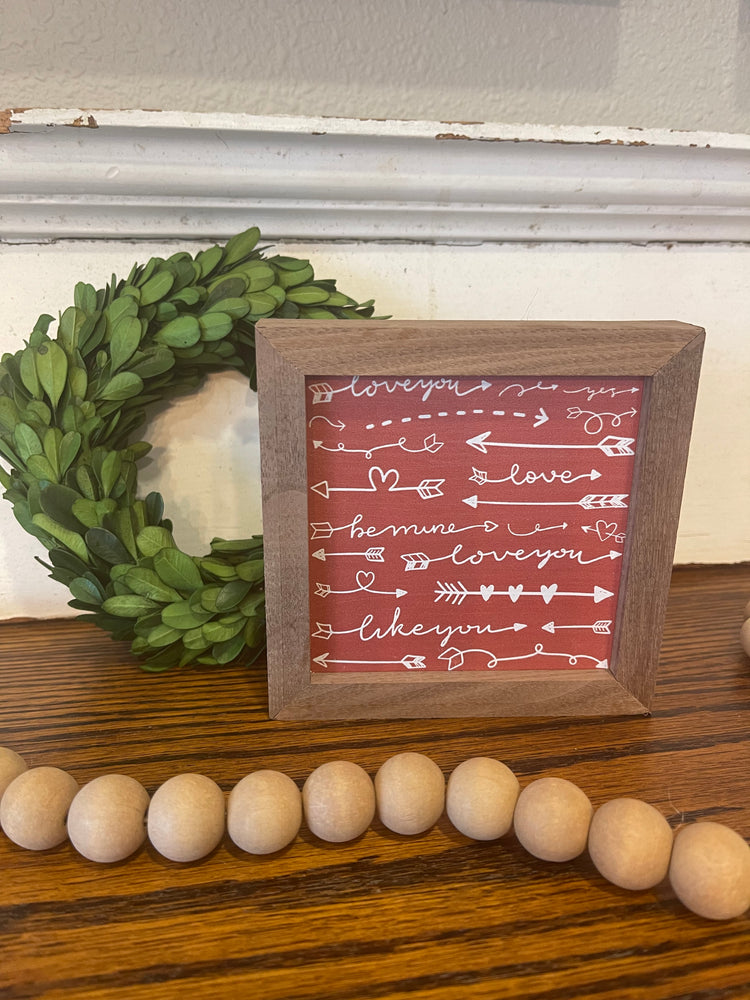 Red Love Arrows 4x4 Block Sign