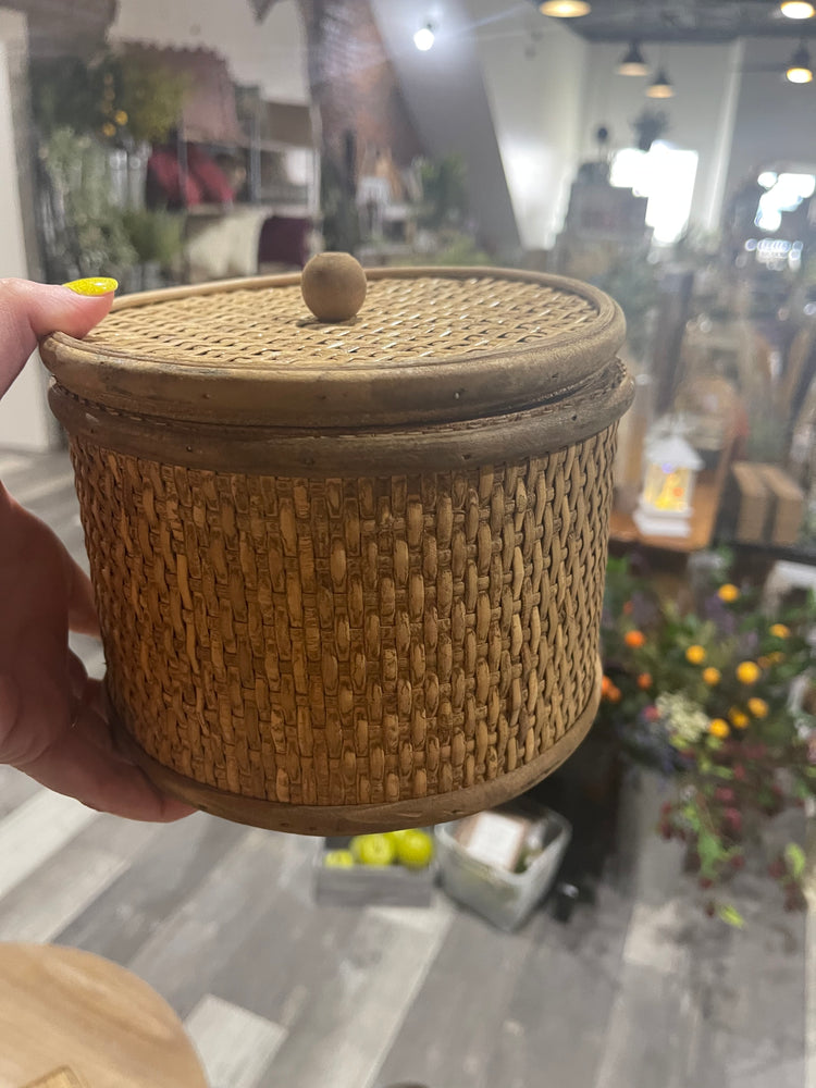 Woven Can Box