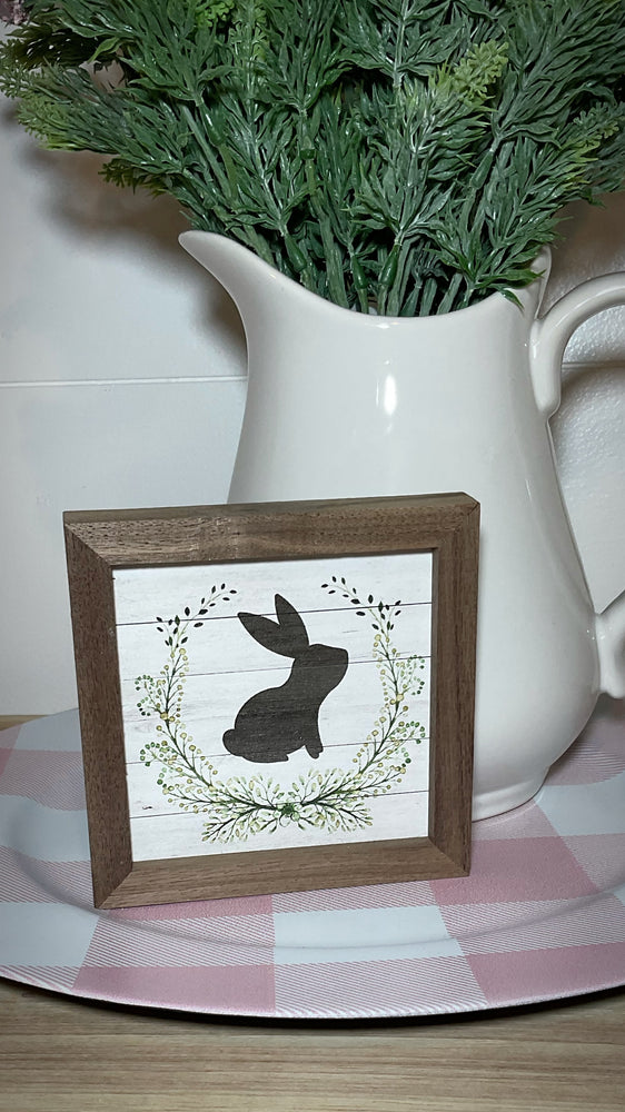 4x4 Rabbit Wreath White Wash Block Sign