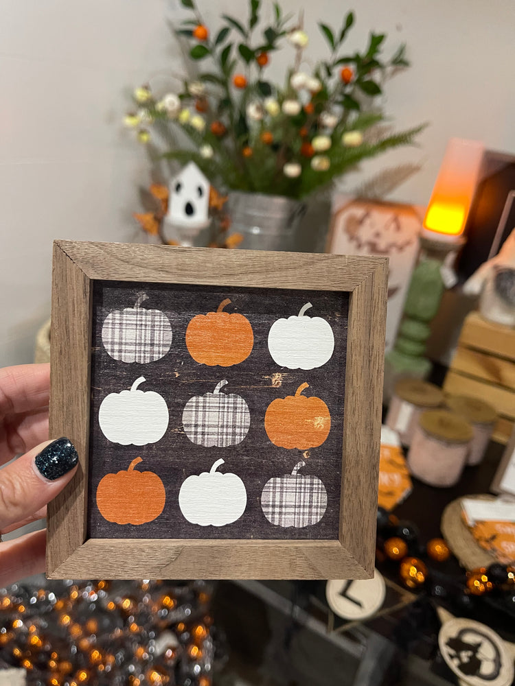 4x4 Plaid Pumpkins Block Sign